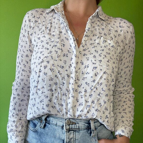 White button down rayon shirt with blue flowers - Picture 1 of 5
